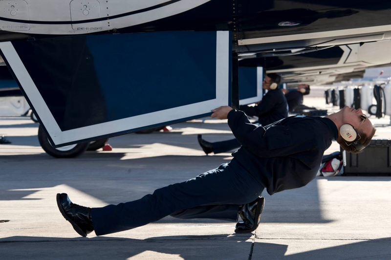 Illustration for article titled Thunderbirds Are Go! Check Out These Sweet Shots Of The Team Readying For The '16 Season